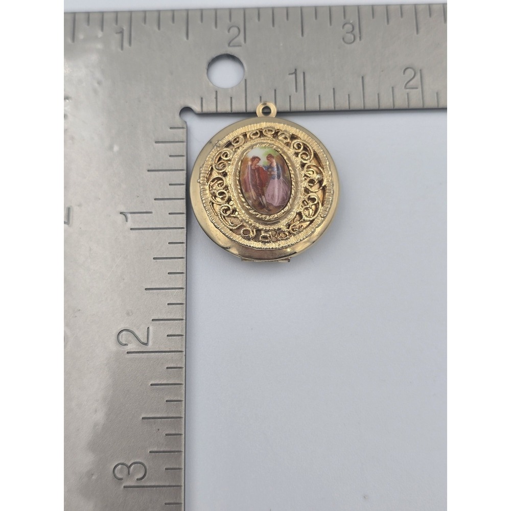 Vintage Locket Fragonard Cameo Courting Couple Gold Tone Pendant - Picture 8 of 8